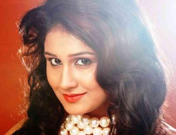 Antara Banerjee Age, Height, Net Worth, Affairs, Bio and More image