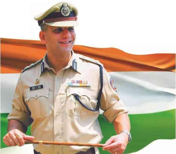 Ashok Kamte Age, Affairs, Net Worth, Height, Bio and More image
