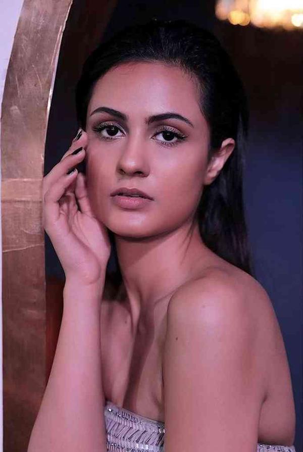 Hiiya Bajwa Age, Affairs, Net Worth, Height, Bio and More image