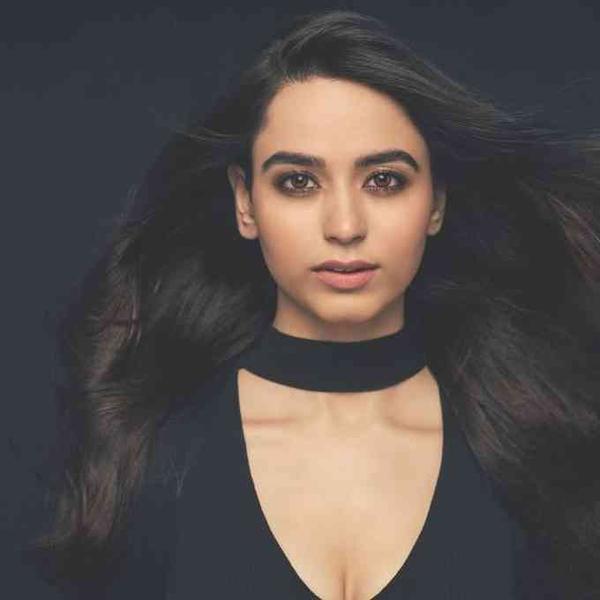 Soundarya Sharma Picture