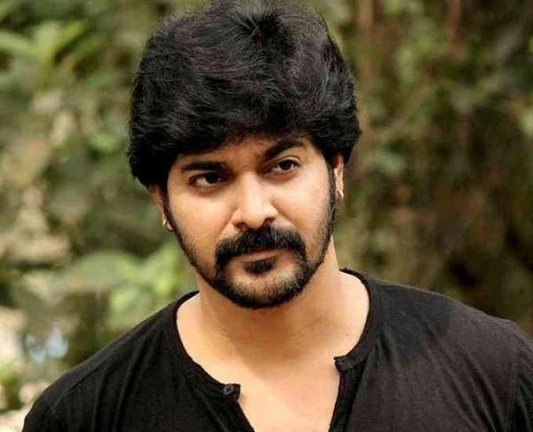 Srinish Aravind Net Worth, Affairs, Age, Height, Bio and More image