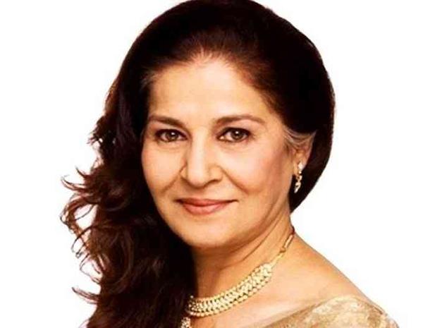 Suhasini Mulay Picture