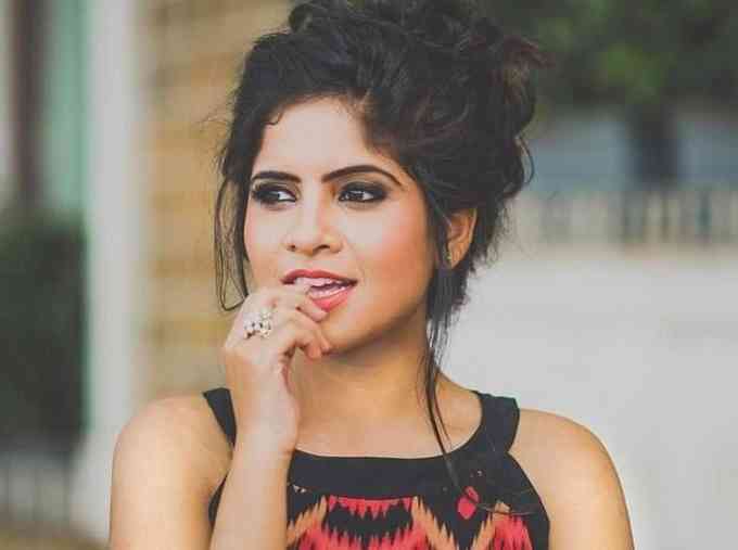 Amruta Deshmukh Picture