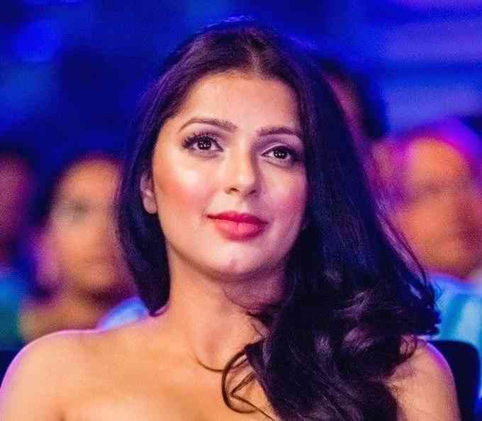 Bhumika Chawla Images