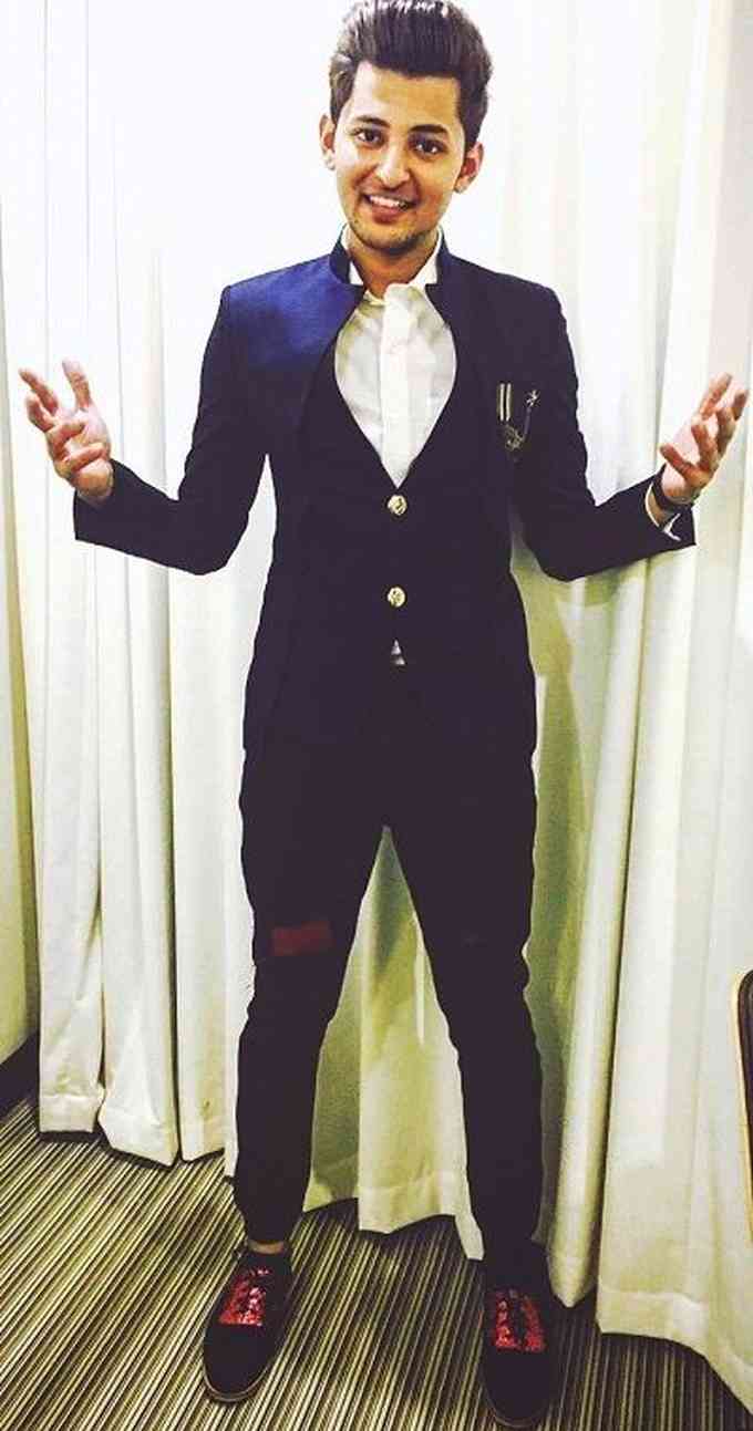 Darshan Raval Pic
