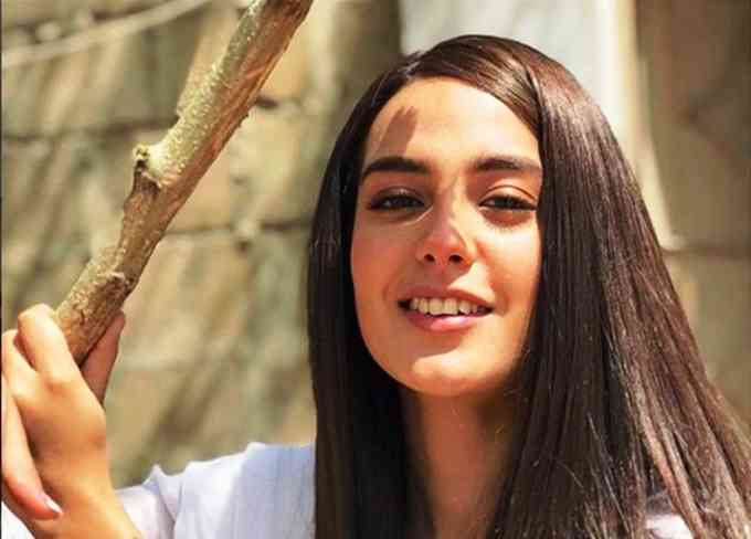Iqra Aziz Picture