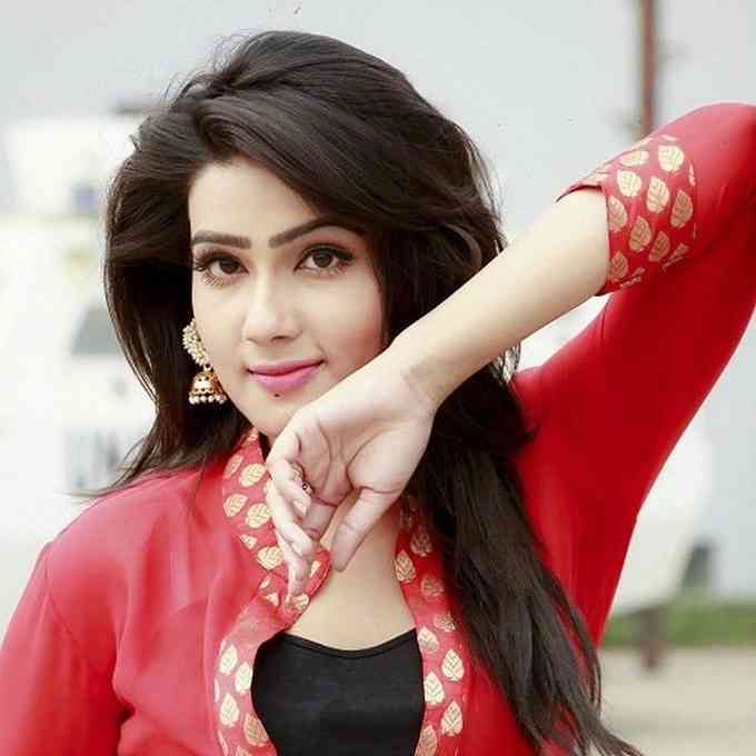 Mahiya Mahi Picture