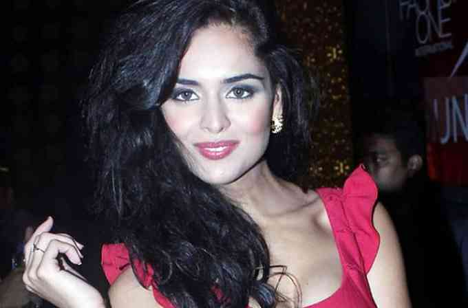 Nathalia Kaur Pic