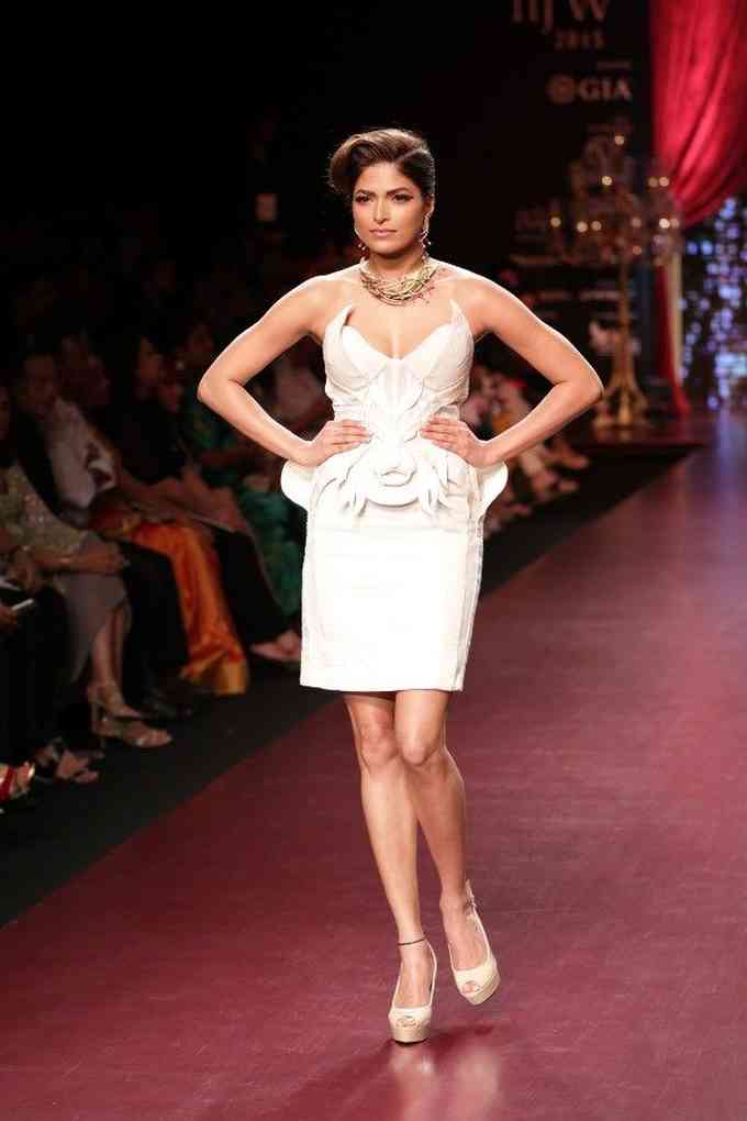 Parvathy Omanakuttan Images