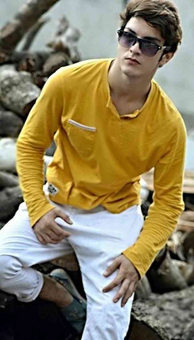 Ray Parihar Image