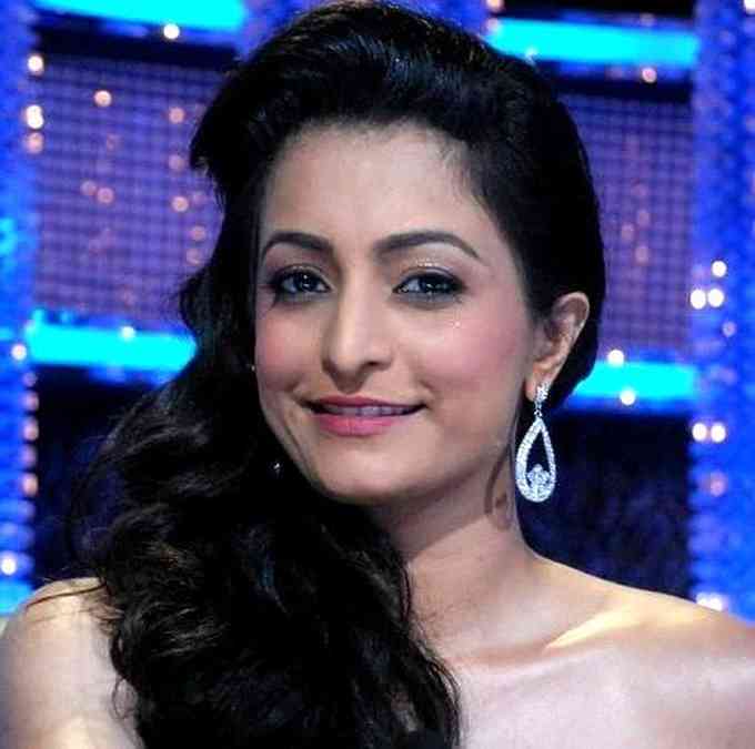 Shruti Merchant Images